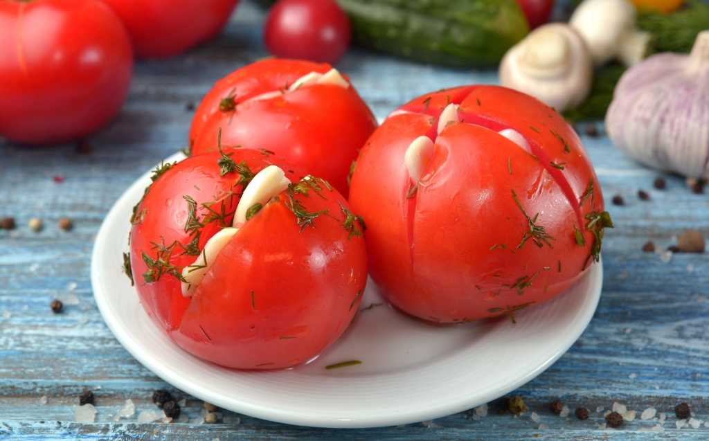 Просто объедение: малосольные помидоры — готовим без особых усилий