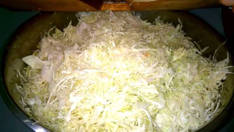 Как заквасить капусту кочанами: рецепты засолки в рассоле вилками и половинками, как посолить на зиму правильно, как хранить квашеную вилковую капусту