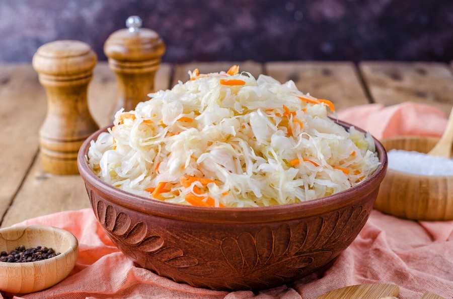 Квашеная капуста – калорийность, польза и вред при похудении