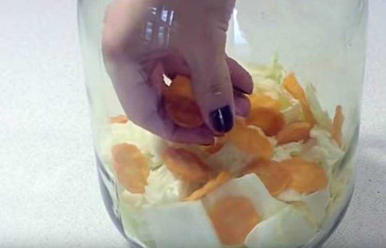Квашеная капуста пересолена: что делать, как исправить, как убрать лишнюю соль из квашеной капусты, как избежать пересола, фото, видео
